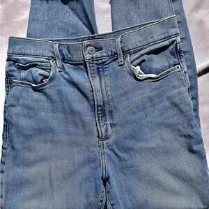 Abercrombie & Fitch Ultra High-Rise Super Skinny Ankle Jean (29/8 Short)